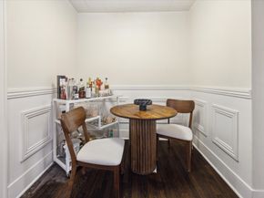 1660 Kipling Street, Houston TX 77006