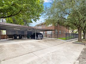 1660 Kipling Street, Houston TX 77006