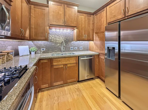 3 Waterway Court 2B, The Woodlands TX 77380