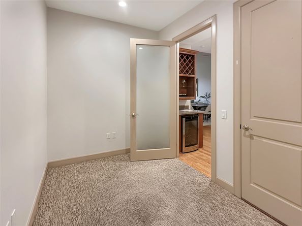 3 Waterway Court 2B, The Woodlands TX 77380