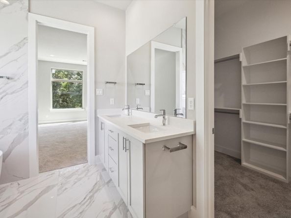 540 Janisch Road F, Houston TX 77018