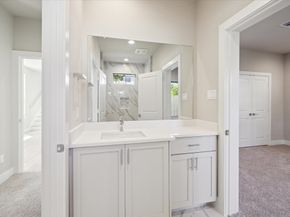 540 Janisch Road F, Houston TX 77018