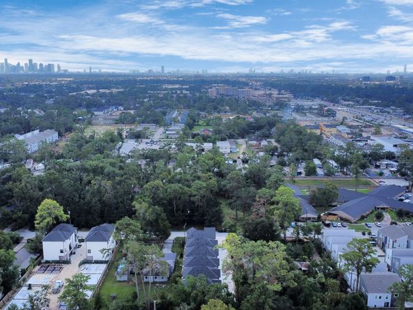 540 Janisch Road F, Houston TX 77018