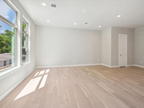 540 Janisch Road F, Houston TX 77018