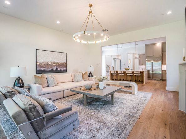 938 Gardenia Drive, Houston TX 77018