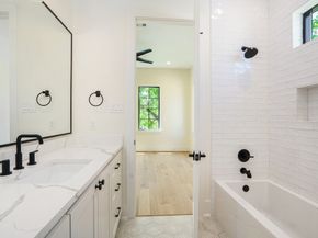 938 Gardenia Drive, Houston TX 77018
