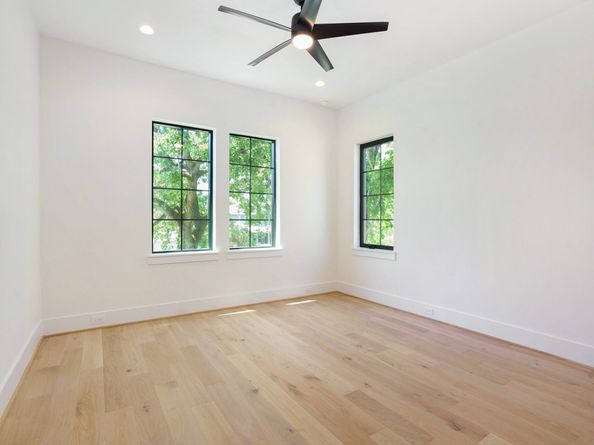 938 Gardenia Drive, Houston TX 77018