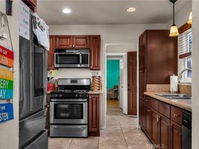 1617 W 80th Street, Los Angeles CA 90047