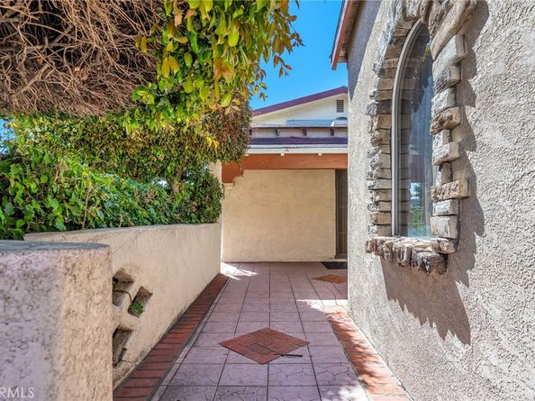 1617 W 80th Street, Los Angeles CA 90047