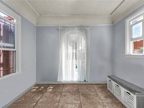 1617 W 80th Street, Los Angeles CA 90047