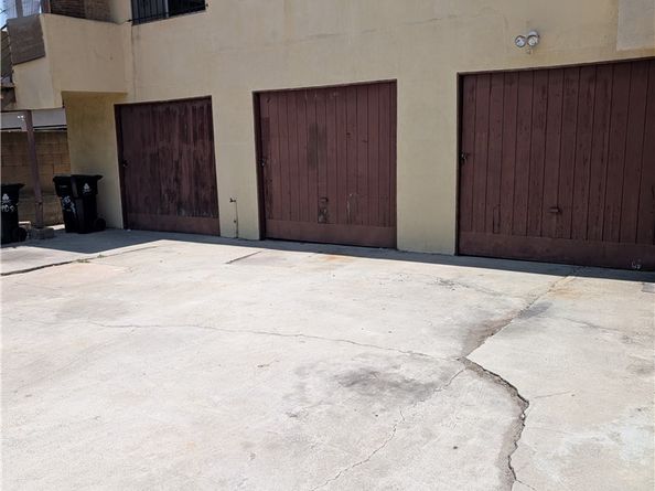2235 HAUSER Boulevard, Los Angeles CA 90016