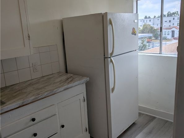 2235 HAUSER Boulevard, Los Angeles CA 90016