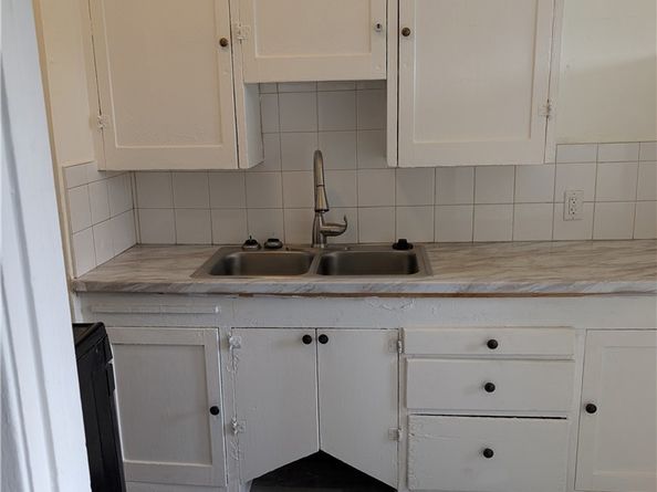 2235 HAUSER Boulevard, Los Angeles CA 90016