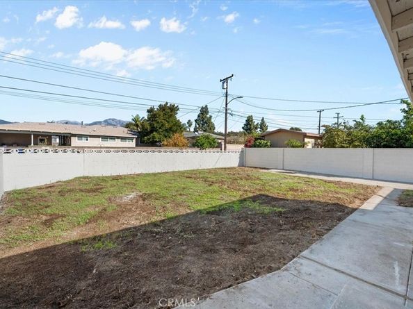 5572 San Bernardino, Montclair CA 91763