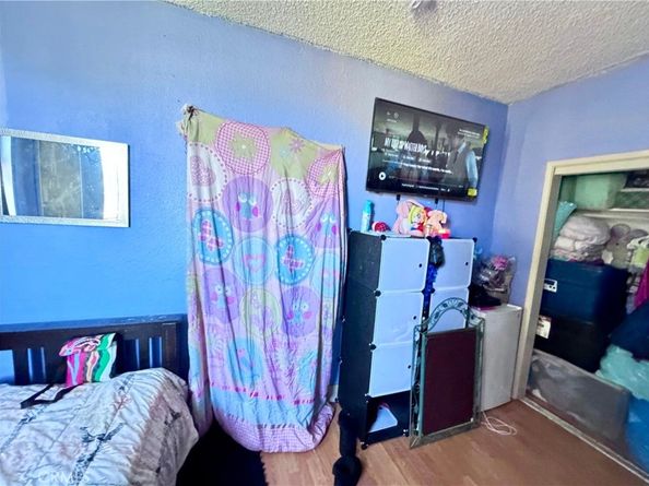 7011 7011 Bonsallo, Los Angeles CA 90044