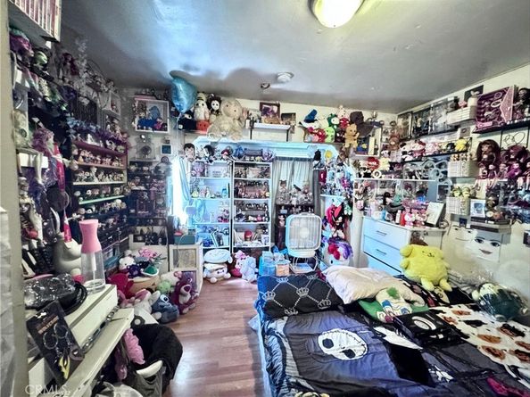 7011 7011 Bonsallo, Los Angeles CA 90044