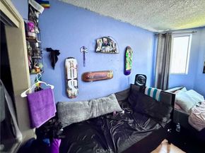 7011 7011 Bonsallo, Los Angeles CA 90044