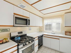 871 S Lucerne 2, Los Angeles CA 90005