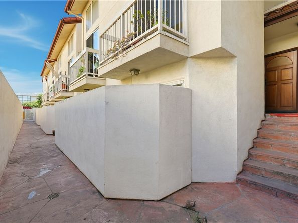 871 S Lucerne 2, Los Angeles CA 90005