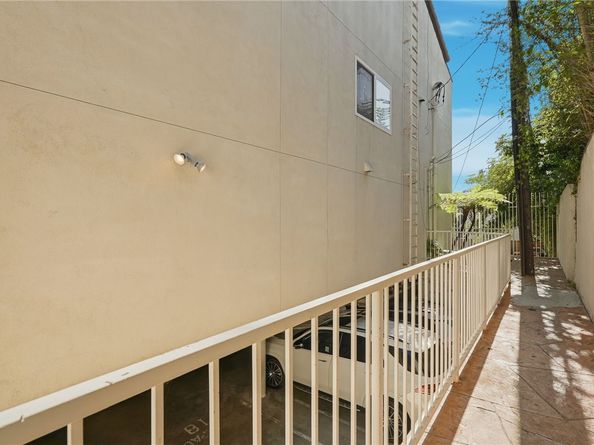 871 S Lucerne 2, Los Angeles CA 90005