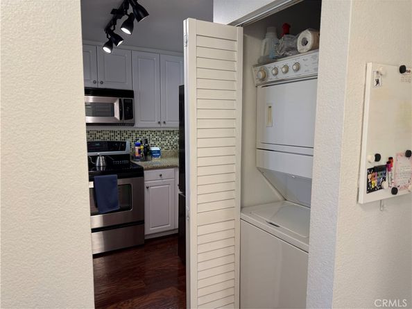 838 Pine Avenue 309, Long Beach CA 90813