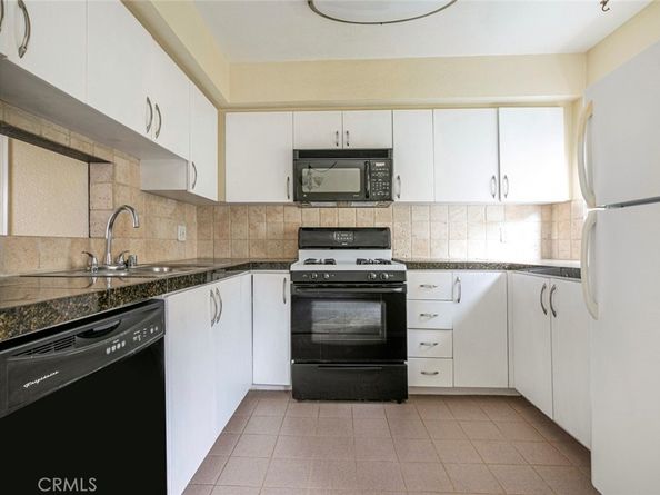 432 N. Kenwood Street 206, Glendale CA 91206