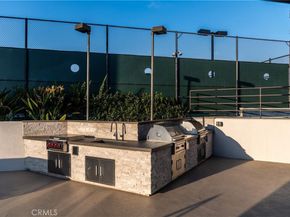 345 Pioneer 905, Glendale CA 91203