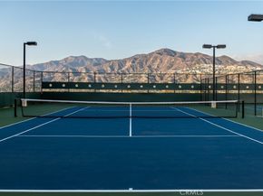 345 Pioneer 905, Glendale CA 91203
