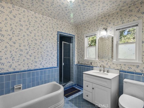 1815 Las Flores Drive, Glendale CA 91207