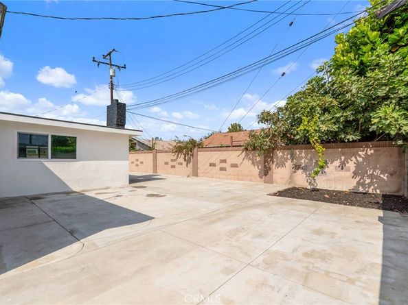 8171 Holland Drive, Huntington Beach CA 92647