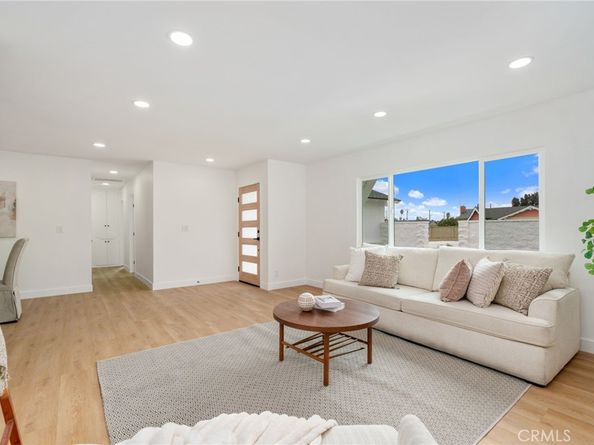 8171 Holland Drive, Huntington Beach CA 92647
