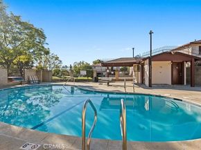 1149 W Calle De La Luna 1, Azusa CA 91702