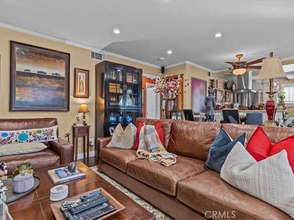 1149 W Calle De La Luna 1, Azusa CA 91702