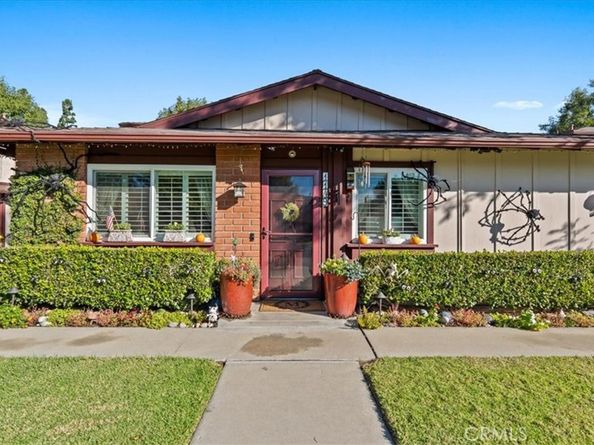 1149 W Calle De La Luna 1, Azusa CA 91702