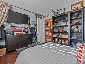 1149 W Calle De La Luna 1, Azusa CA 91702