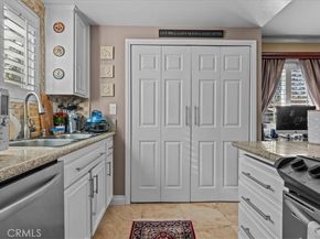 1149 W Calle De La Luna 1, Azusa CA 91702