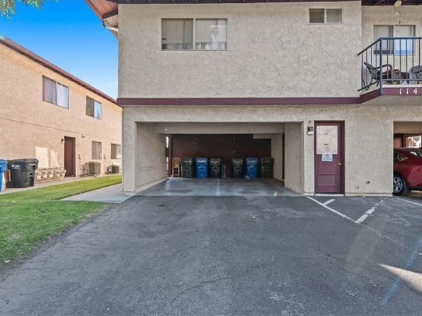 1149 W Calle De La Luna 1, Azusa CA 91702