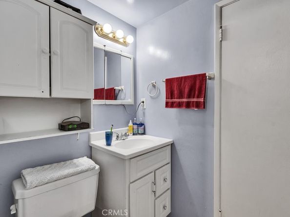 503 N Cerritos, Azusa CA 91702