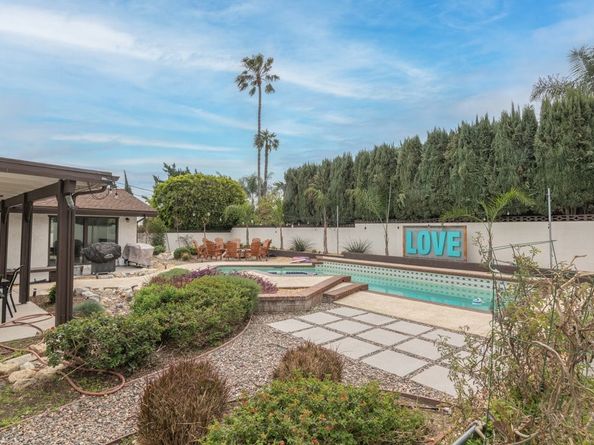 1695 N Palm, Upland CA 91784