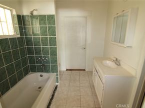 614 W 60th Street, Los Angeles CA 90044