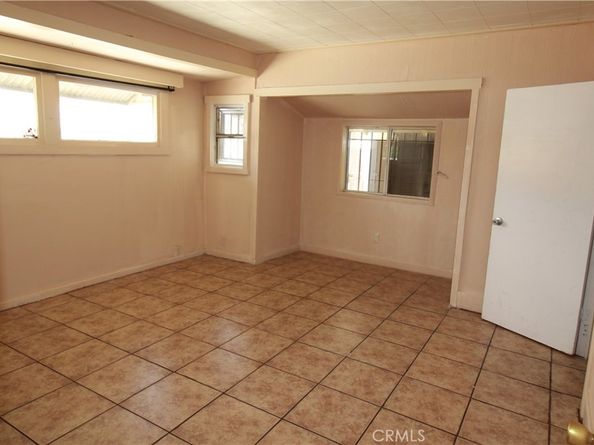 614 W 60th Street, Los Angeles CA 90044