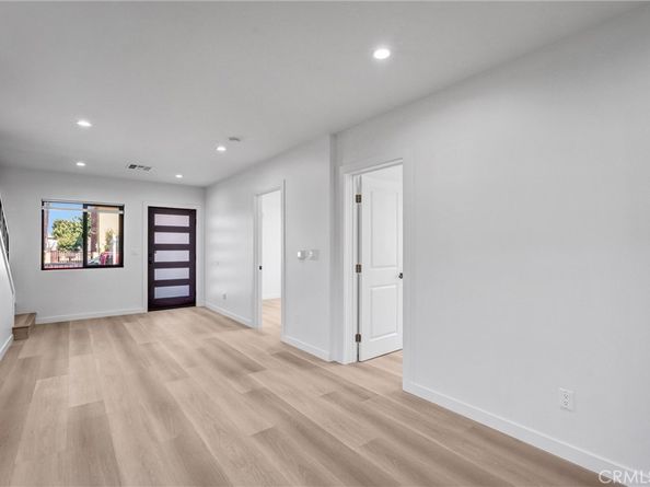 10517 Firmona Avenue, Inglewood CA 90304