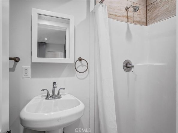 10517 Firmona Avenue, Inglewood CA 90304