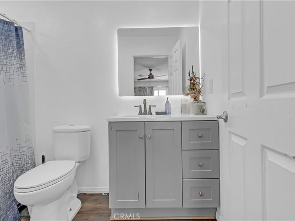 9564 Rosecrans Avenue, Bellflower CA 90706