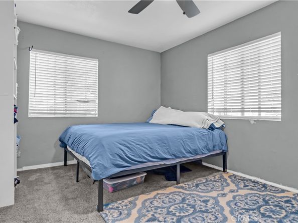 9564 Rosecrans Avenue, Bellflower CA 90706