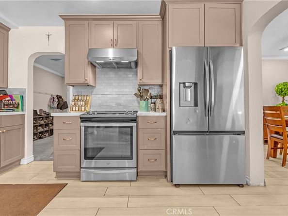 9564 Rosecrans Avenue, Bellflower CA 90706