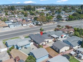 9564 Rosecrans Avenue, Bellflower CA 90706