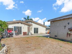 9564 Rosecrans Avenue, Bellflower CA 90706