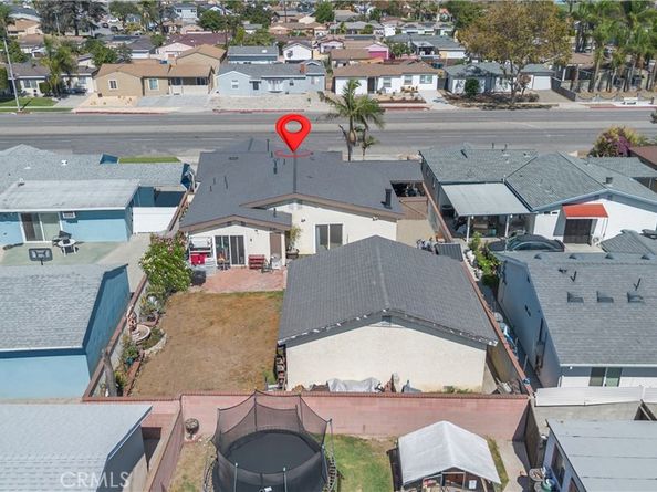 9564 Rosecrans Avenue, Bellflower CA 90706