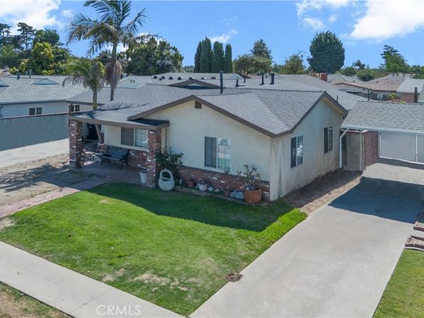 9564 Rosecrans Avenue, Bellflower CA 90706